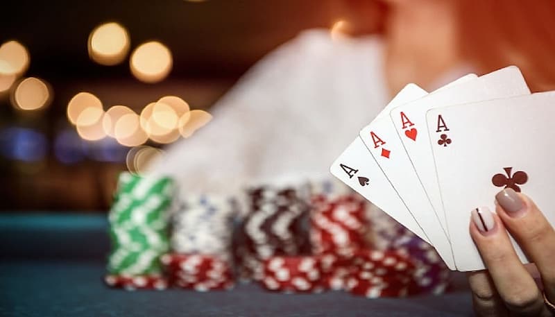 Cách chơi hiệu quả Bluff trong Poker là gì